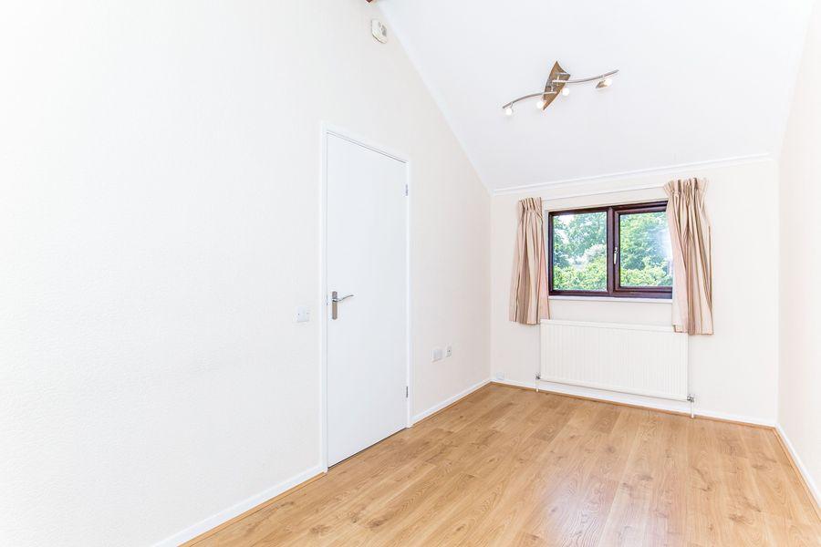 House in Reading, Lower Earley, Earley - More