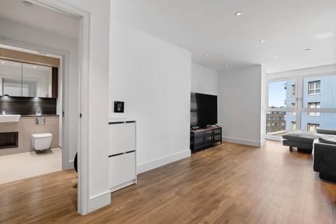 2 bedroom flat to rent, Queensland Road, London