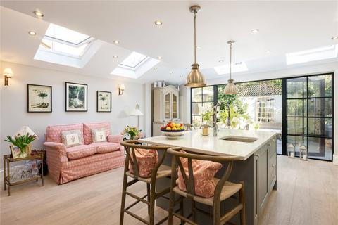 4 bedroom terraced house for sale, Foxmore Street, London, SW11