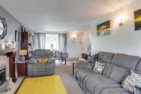 3 bedroom detached house for sale, Woodchurch View, Holmfirth HD9