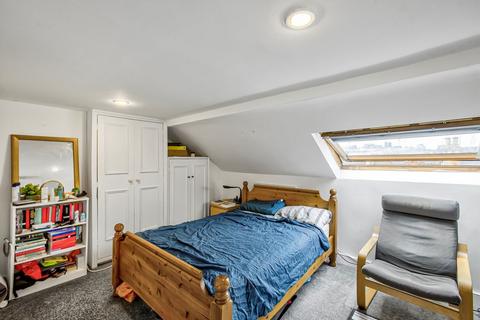 3 bedroom maisonette to rent, Edenvale Street, London SW6