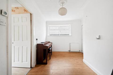 2 bedroom semi-detached bungalow for sale, Castleton Avenue, Newton Mearns, Glasgow