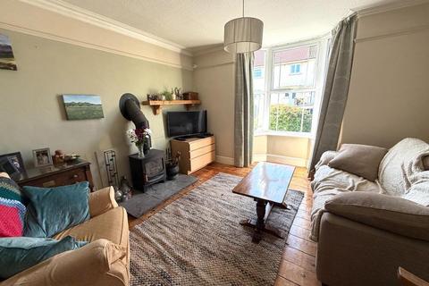 3 bedroom end of terrace house for sale, Silver Road, Street