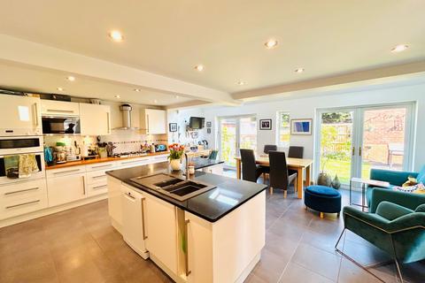 4 bedroom detached house for sale, Bucklow Gardens, Lymm, WA13