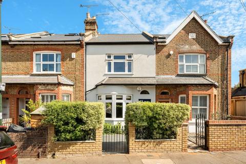 Heron Road, St Margarets TW1