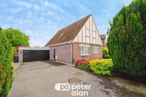 3 bedroom detached house for sale, The Hollies, Quakers Yard, TREHARRIS