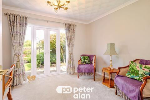 3 bedroom detached house for sale, The Hollies, Quakers Yard, TREHARRIS