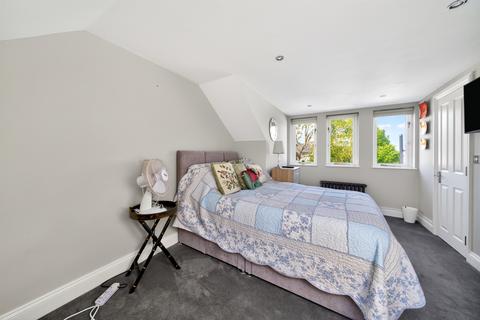 3 bedroom terraced house for sale, Beaumont Road, London