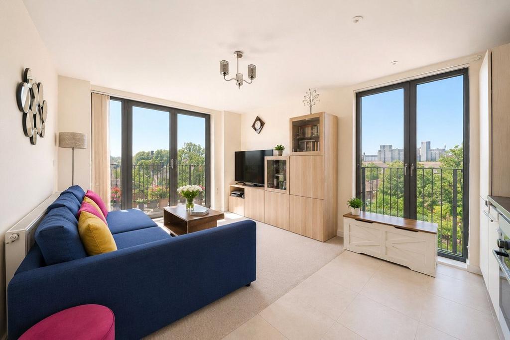2 bedroom flat for sale