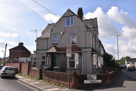 Block of apartments - Alphington Road, St Thomas, Exeter, EX2