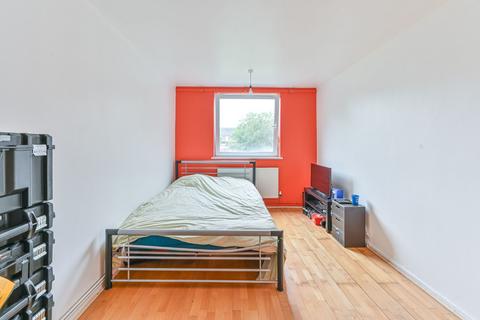 1 bedroom flat for sale, Willington Road, Clapham North, London, SW9