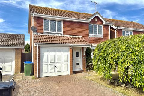 4 bedroom detached house for sale, Chatsworth Park, Peacehaven