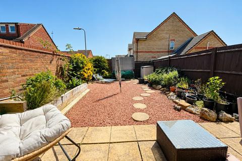 3 bedroom end of terrace house for sale, Helm Close, Gosport