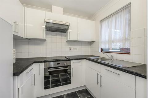 1 bedroom retirement property for sale, St James Gate, Buckhurst Hill