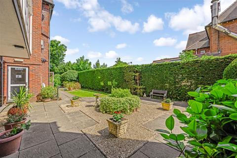 1 bedroom retirement property for sale, St James Gate, Buckhurst Hill