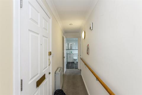 1 bedroom retirement property for sale, St James Gate, Buckhurst Hill