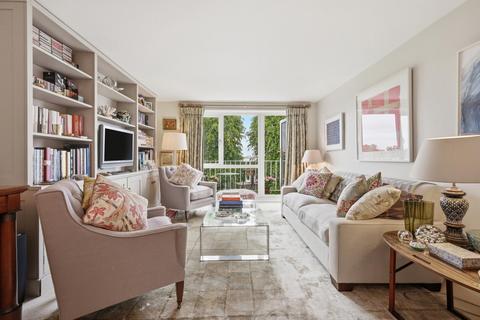 1 bedroom flat for sale, Greenhill, High Road, Buckhurst Hill