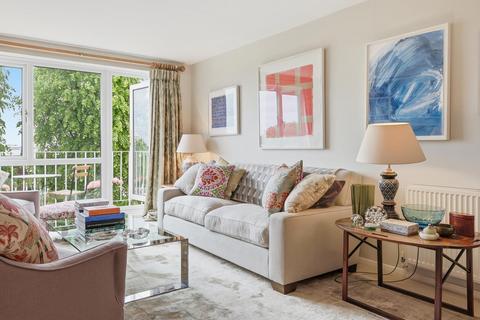 1 bedroom flat for sale, Greenhill, High Road, Buckhurst Hill