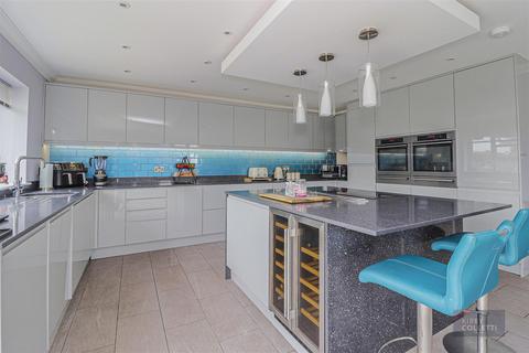 5 bedroom detached house for sale, Carnaby Road, Broxbourne, Hertfordshire