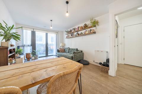 1 bedroom ground floor flat for sale, Harford Street, London E1
