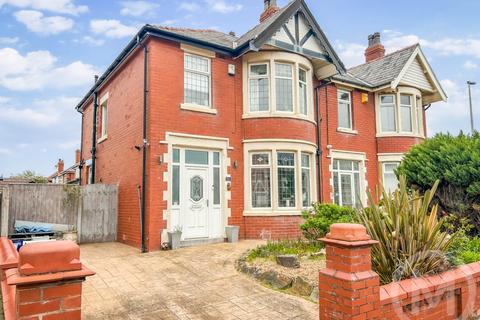 Semi-detached house - Knowle Avenue, Bispham