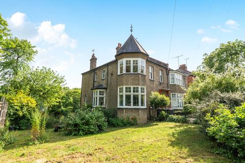 4 bedroom semi-detached house for sale, Richmond Road, Barnet