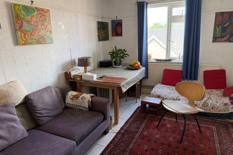 2 bedroom flat for sale, 7 Marley Croft, Moor Lane, Staines-upon-Thames, Middlesex