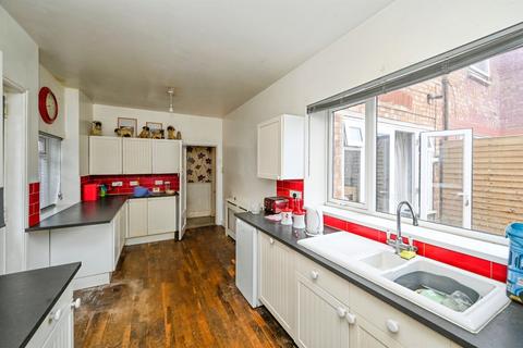 4 bedroom semi-detached house for sale, Brunswick Drive, Skegness