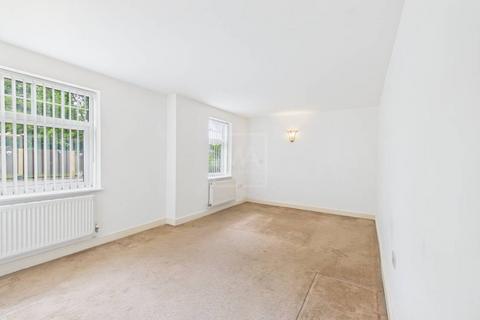 1 bedroom flat for sale, Whitefield Road, Stockton Heath, WA4