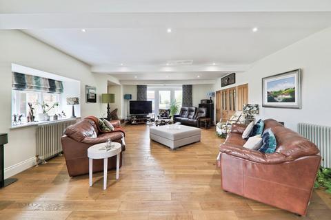 6 bedroom detached house for sale, Coleby Road, West Halton, Lincolnshire, DN15 9AN