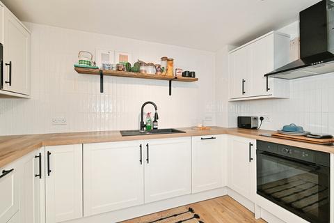 1 bedroom flat for sale, Darwin Court, ROCHESTER, Kent, ME1