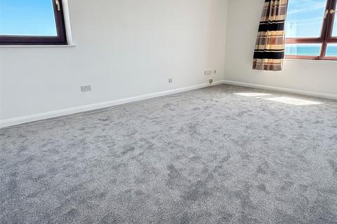 2 bedroom apartment for sale, South Terrace, Littlehampton BN17