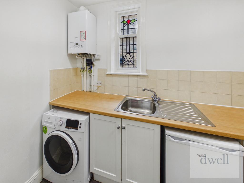Lowtown, Pudsey, Leeds, LS28 - View 4