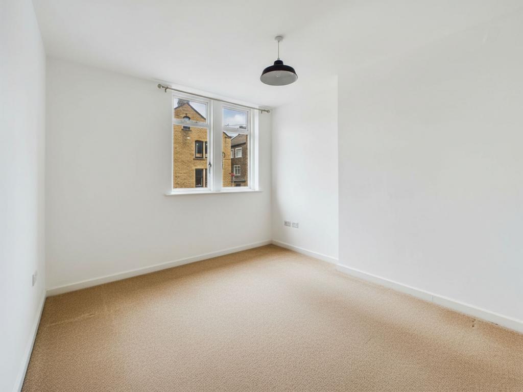 Lowtown, Pudsey, Leeds, LS28 - View 6