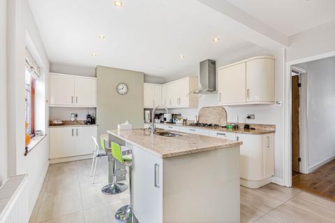 3 bedroom house for sale, Kings Road, London Colney AL2