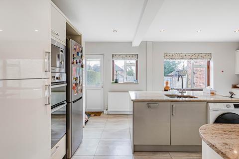 3 bedroom house for sale, Kings Road, London Colney AL2