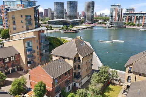 2 bedroom apartment for sale, Clivedon House, Newham E16
