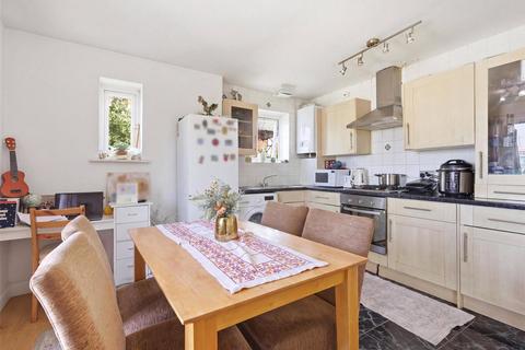2 bedroom apartment for sale, Clivedon House, Newham E16