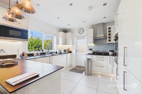 3 bedroom detached bungalow for sale, Hillsdale Road, Burton-on-Trent