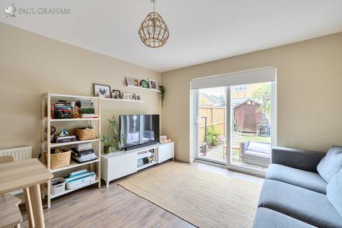 2 bedroom terraced house for sale, Bakers Gardens, Carshalton