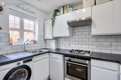 2 bedroom terraced house for sale, Bakers Gardens, Carshalton
