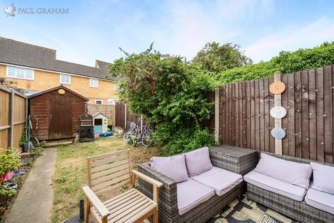 2 bedroom terraced house for sale, Bakers Gardens, Carshalton