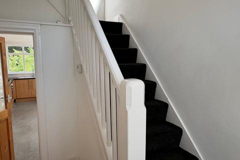 3 bedroom semi-detached house to rent, Bradwell Avenue, Stretford
