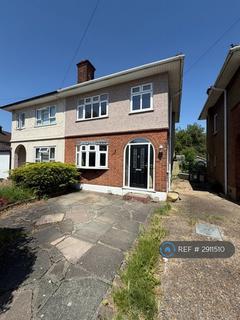 3 bedroom semi-detached house to rent, Larchwood Avenue, Romford, RM5