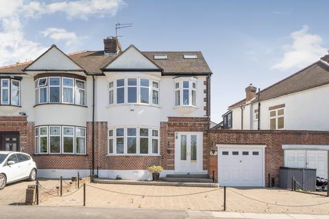 East Walk, East Barnet, Barnet, Greater London, EN4