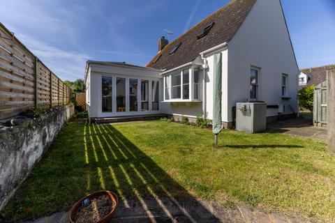3 bedroom semi-detached house for sale, Clos De Perelle, Route De La Perelle, St Saviour's, Guernsey