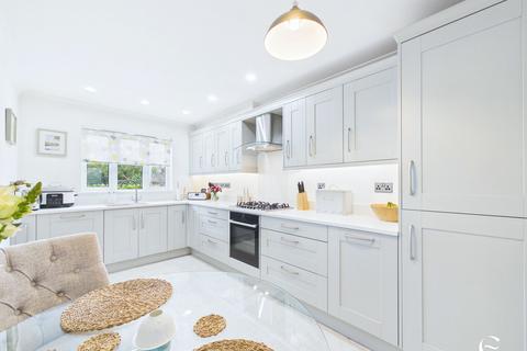 4 bedroom detached house for sale, Elgar Way, Stamford PE9