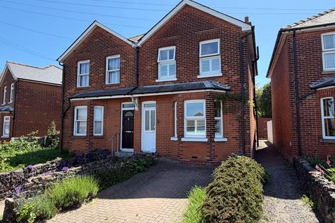 3 bedroom semi-detached house for sale, Woodnesborough Road, Sandwich CT13