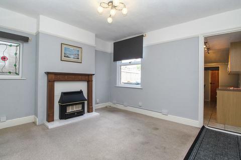 2 bedroom semi-detached house to rent, Fenlake Road, Bedford MK42