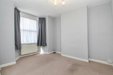 2 bedroom semi-detached house to rent, Fenlake Road, Bedford MK42